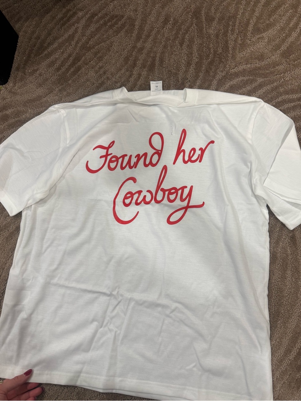 Found Her Cowboy Graphic Tee NEW - Picture 6 of 6